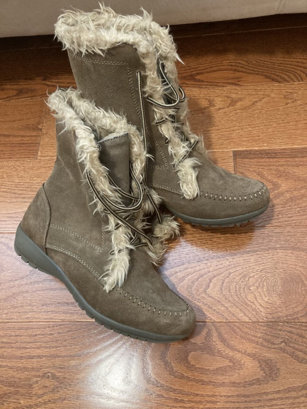 Sporto Tan Faux fur Boots - size 8